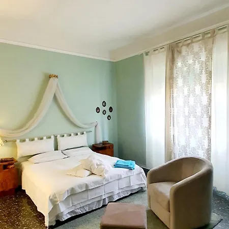 Old Memories House